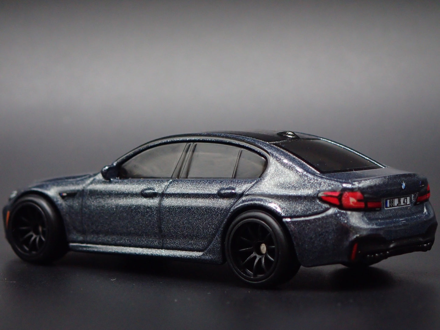 2017-2023 BMW M5 F90 GRAY 4 FOUR DOOR 1:64 SCALE COLLECTIBLE DIECAST MODEL CAR