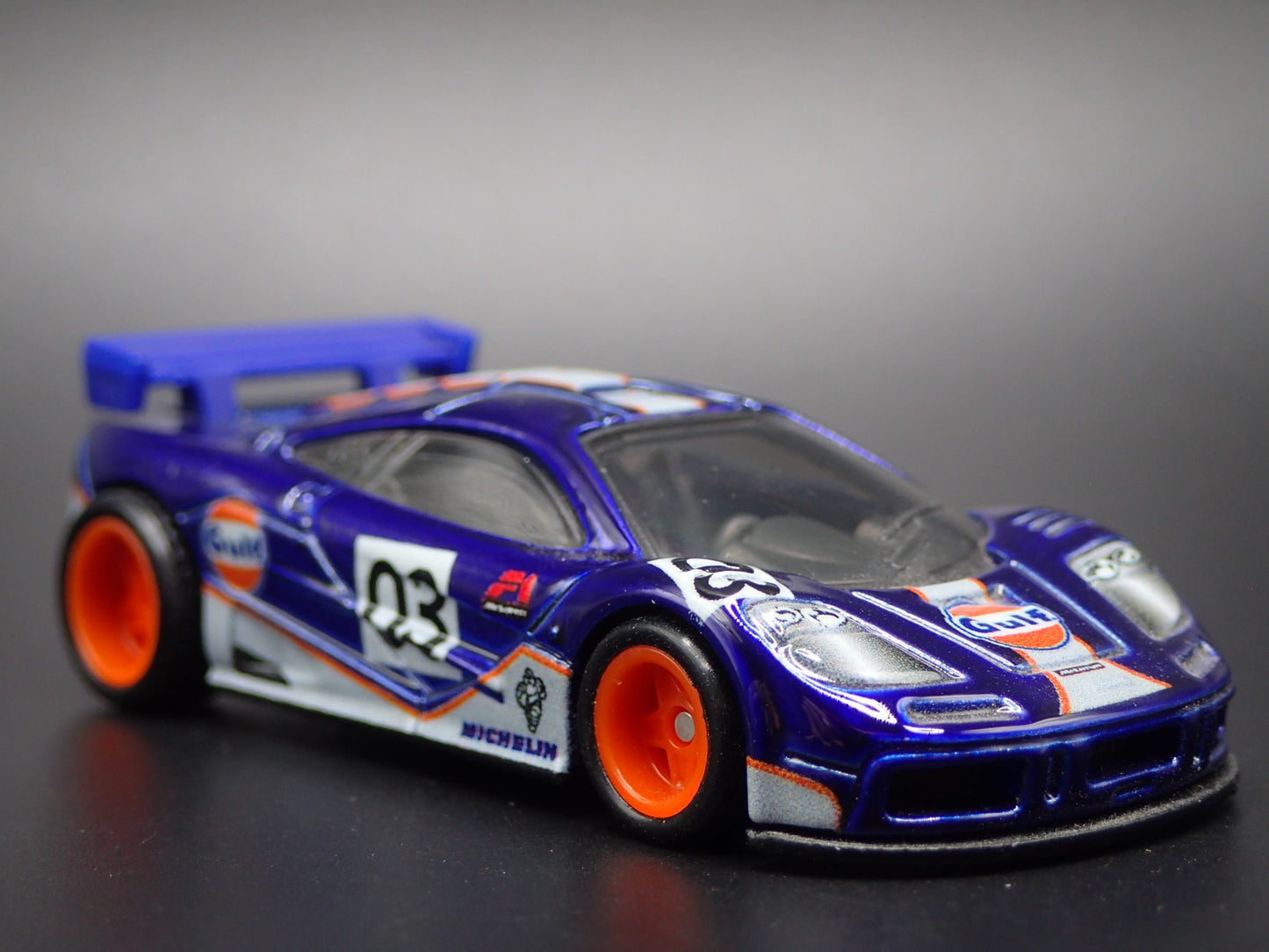 1995-1996 MCLAREN F1 GTR SUPER CAR GULF 1:64 SCALE COLLECTIBLE DIECAST MODEL CAR