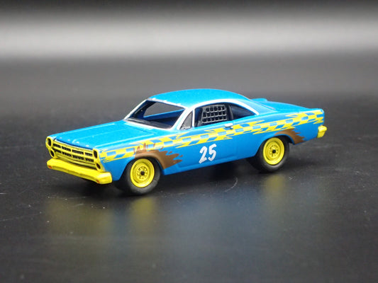 1967 67 FORD FAIRLANE  STOCK CAR DEMOLITION DERBY 1/64 SCALE DIECAST MODEL CAR