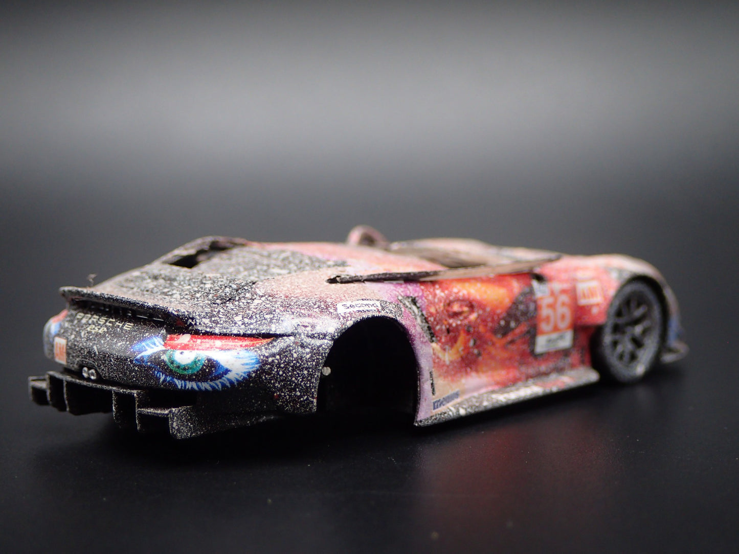 PORSCHE 911 RSR NO 56  24H LEMANS 2019 RACE WRECKED 1:64 SCALE DIECAST MODEL CAR