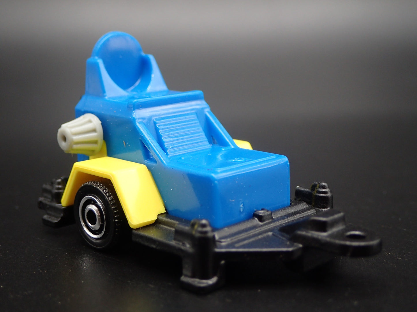 CONSTRUCTION ZONE SPEED LIMIT SIGN HITCH 1:64 MB SCALE DIORAMA DIECAST MODEL CAR