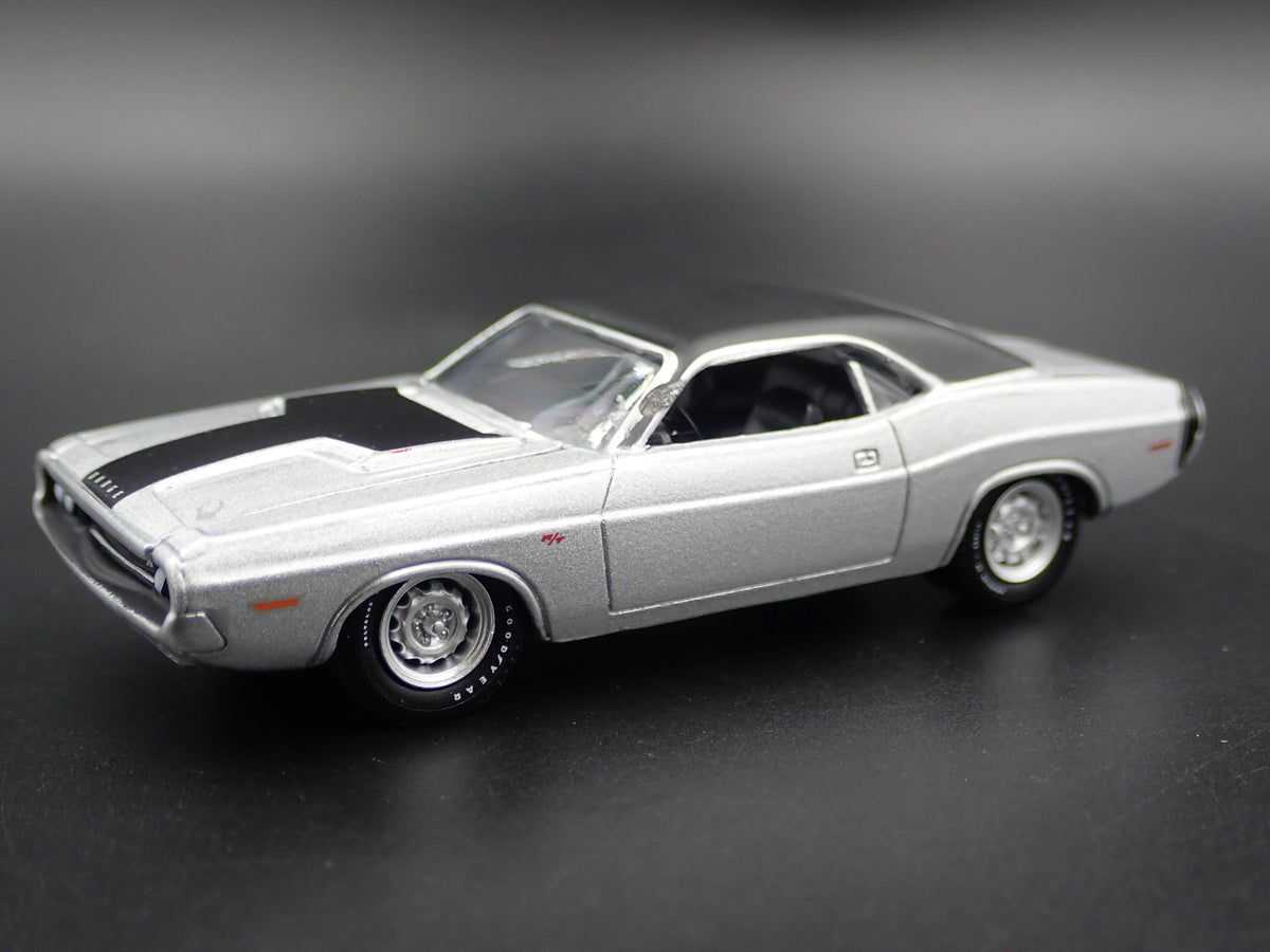 1970 70 DODGE CHALLENGER RT HEMI RARE 1:64 SCALE DIORAMA DIECAST MODEL CAR-Burning Rubber Toy Company