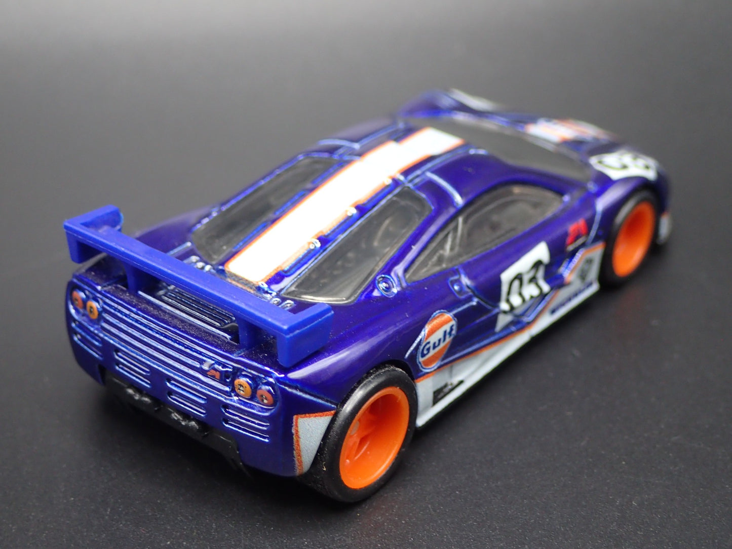 1995-1996 MCLAREN F1 GTR SUPER CAR GULF 1:64 SCALE COLLECTIBLE DIECAST MODEL CAR
