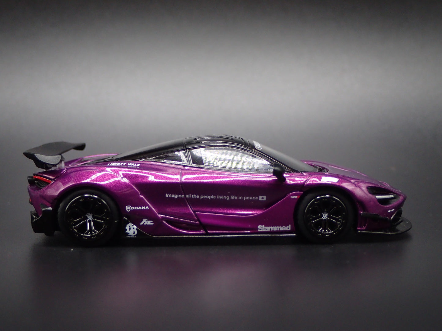 2017-2023 MCLAREN 720S LB WORKS PURPLE 1:64 SCALE DIORAMA DIECAST MODEL CAR