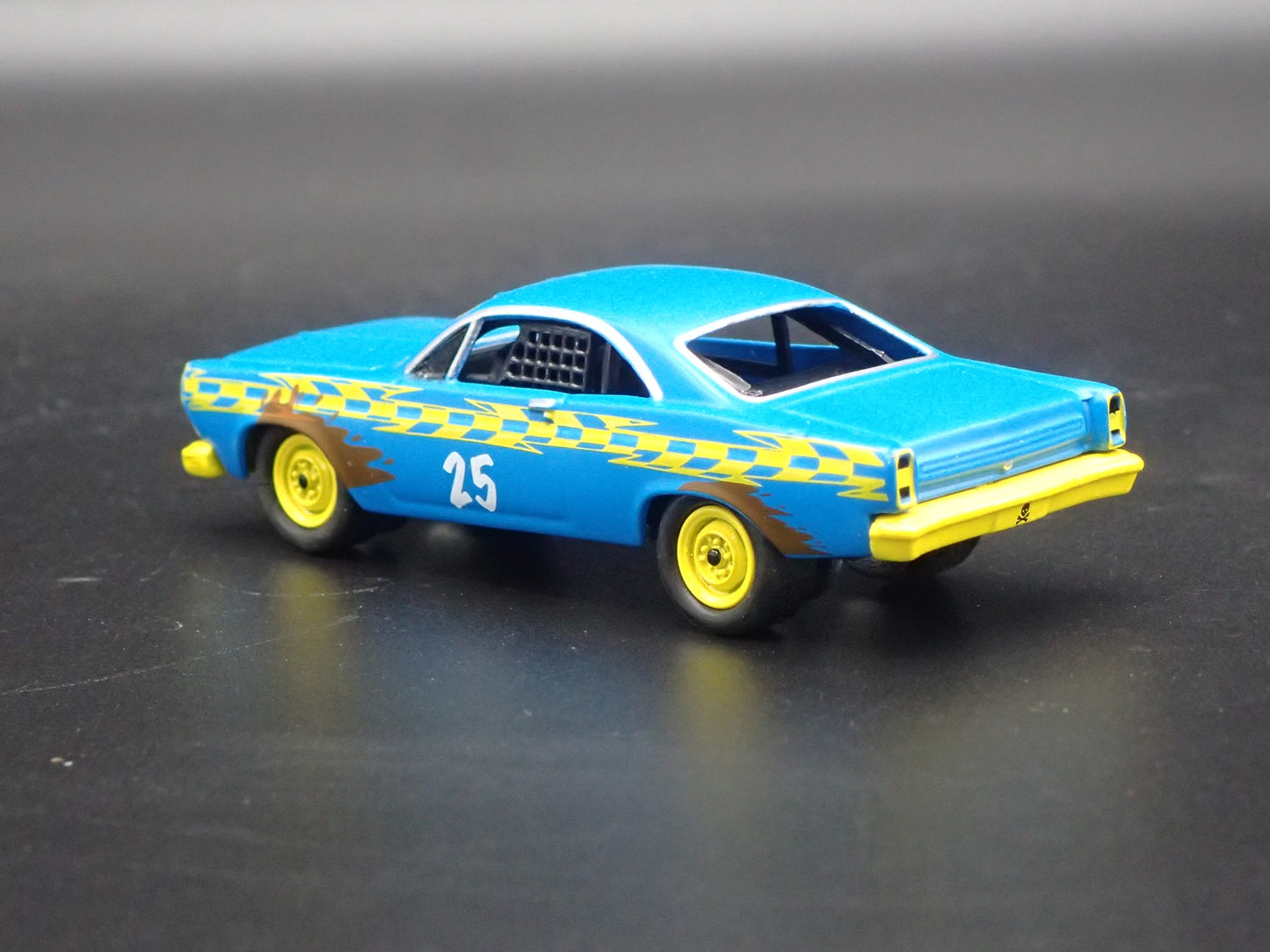 1967 67 FORD FAIRLANE  STOCK CAR DEMOLITION DERBY 1/64 SCALE DIECAST MODEL CAR