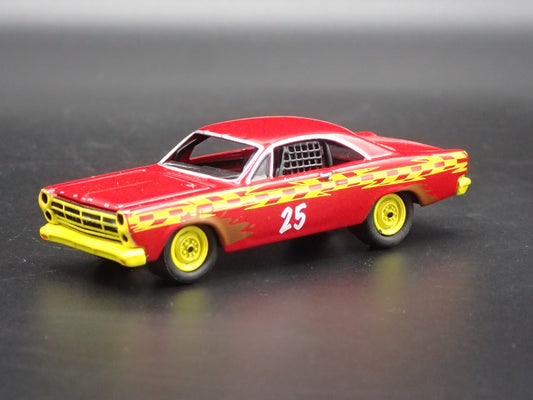 1967 67 FORD FAIRLANE  STOCK CAR DEMOLITION DERBY 1/64 SCALE DIECAST MODEL CAR