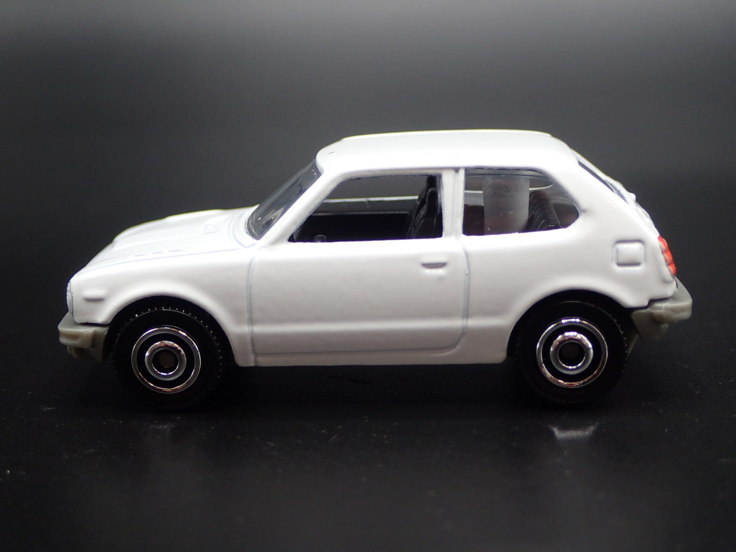 1973-1978 HONDA CIVIC CVCC WHITE 1:64 SCALE COLLECTIBLE DIECAST MODEL CAR
