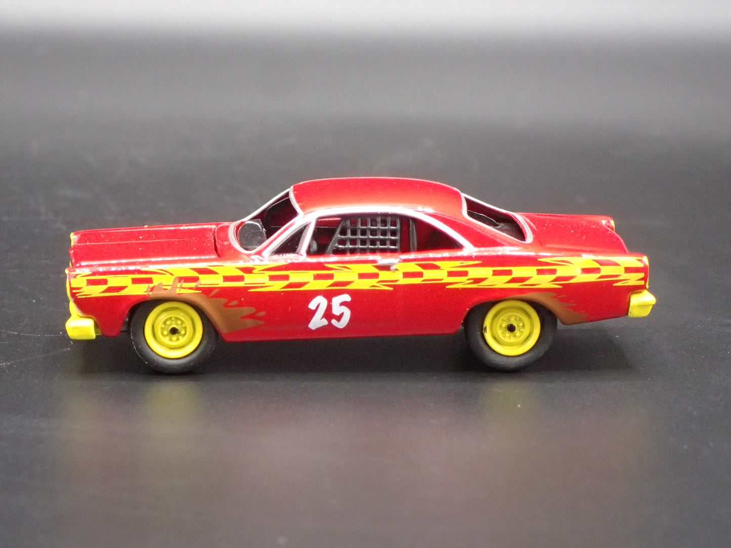 1967 67 FORD FAIRLANE  STOCK CAR DEMOLITION DERBY 1/64 SCALE DIECAST MODEL CAR