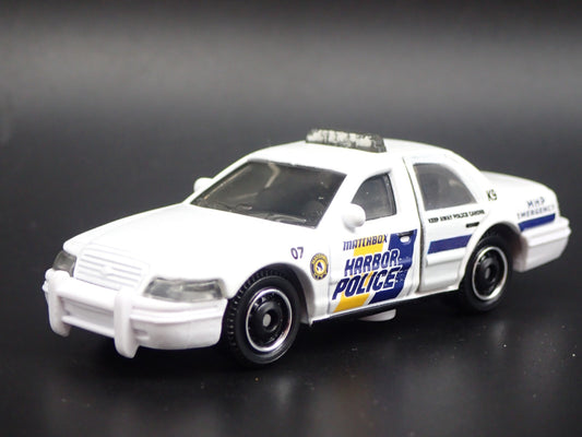 2006 06 FORD CROWN VICTORIA HARBOR POLICE 1:64 SCALE DIORAMA DIECAST MODEL CAR