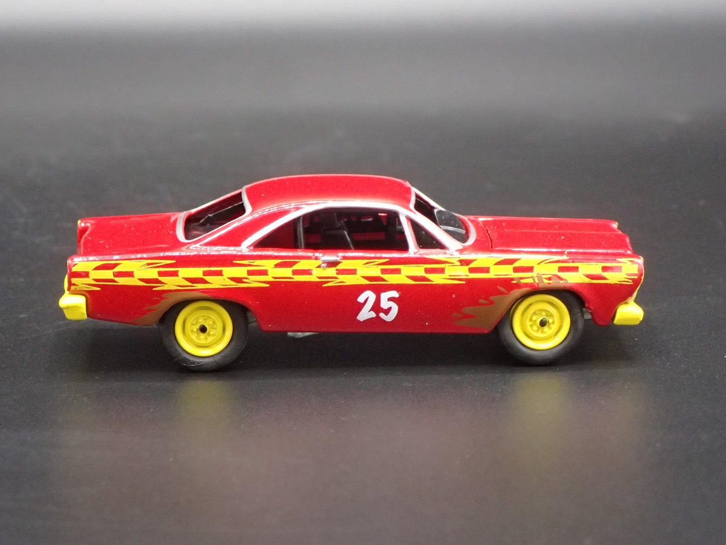 1967 67 FORD FAIRLANE  STOCK CAR DEMOLITION DERBY 1/64 SCALE DIECAST MODEL CAR