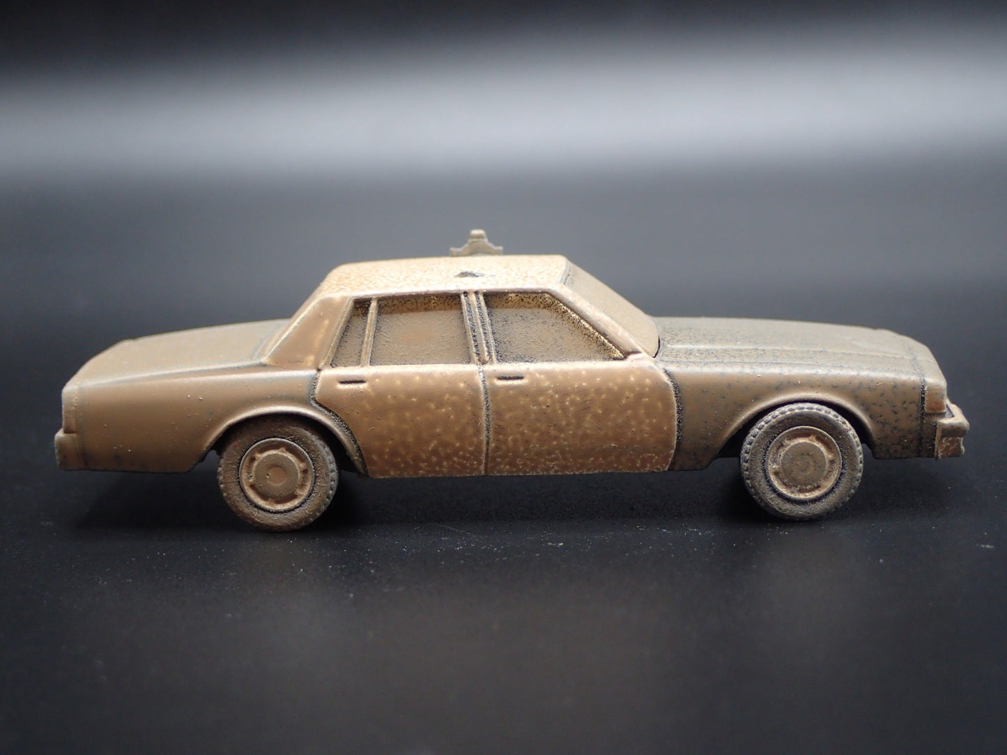 1987 87 CHEVY CHEVROLET CAPRICE LAPD, CA ABANDONED 1/64 SCALE DIECAST MODEL CAR