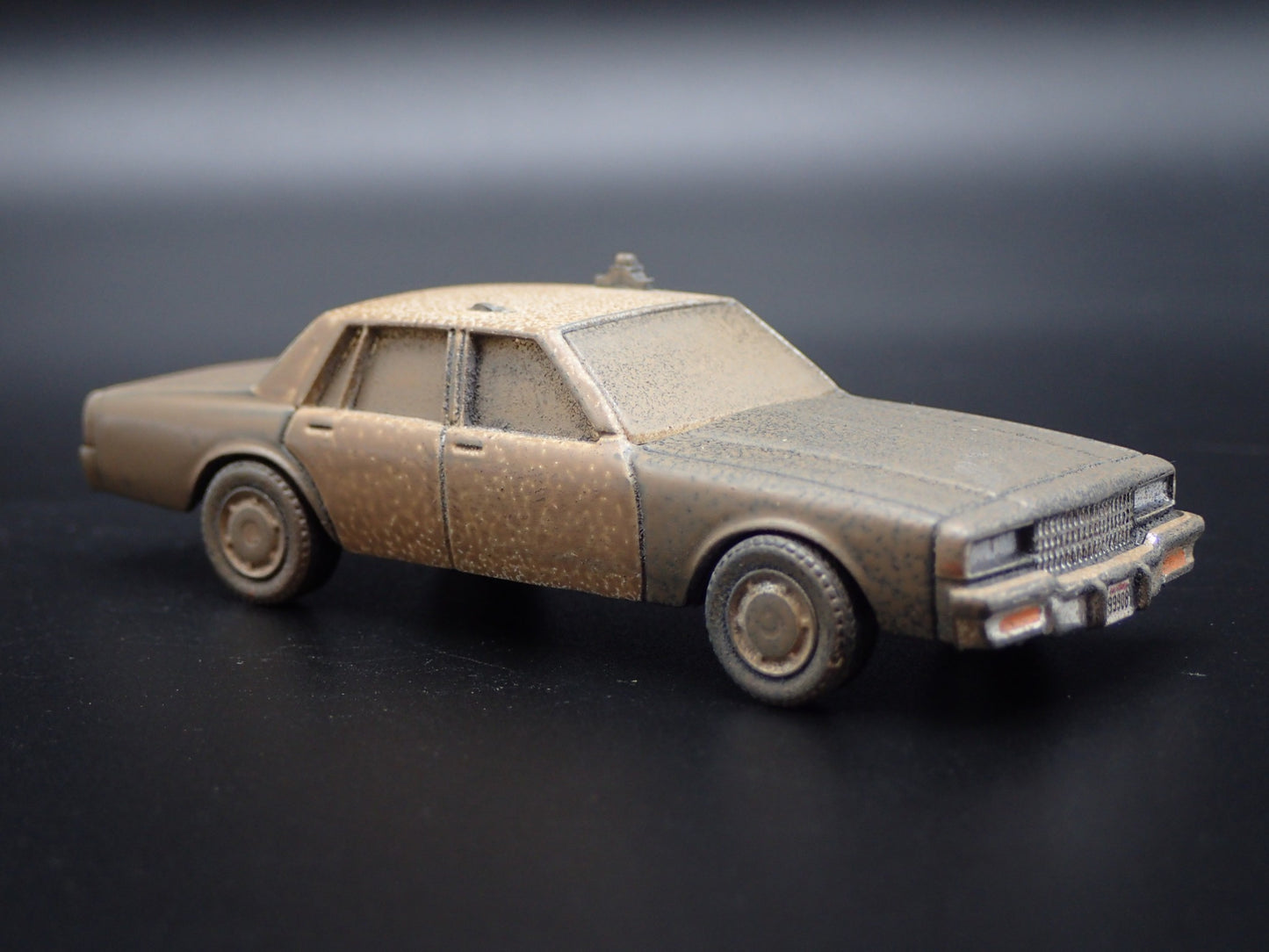 1987 87 CHEVY CHEVROLET CAPRICE LAPD, CA ABANDONED 1/64 SCALE DIECAST MODEL CAR