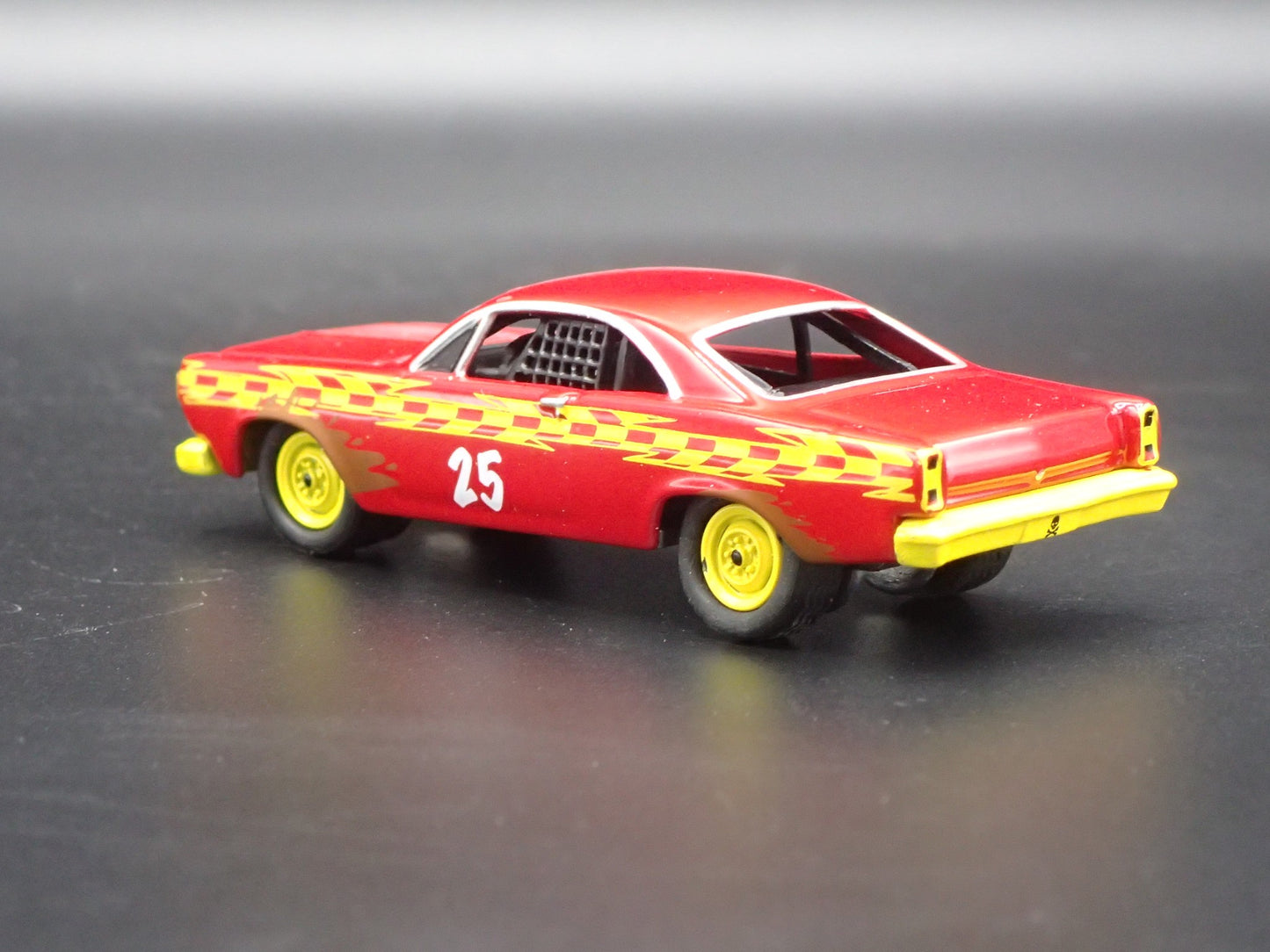 1967 67 FORD FAIRLANE  STOCK CAR DEMOLITION DERBY 1/64 SCALE DIECAST MODEL CAR