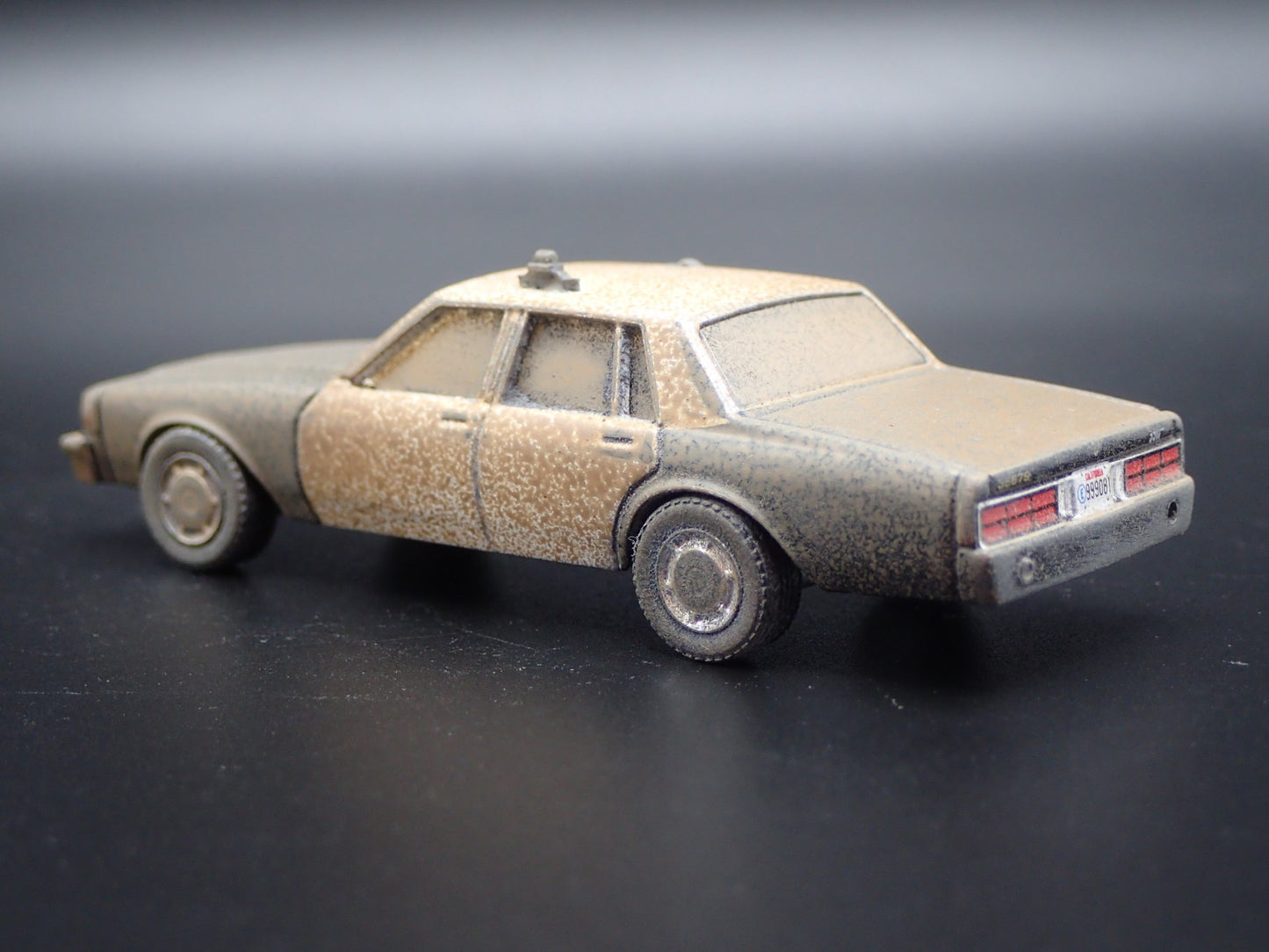 1987 87 CHEVY CHEVROLET CAPRICE LAPD, CA ABANDONED 1/64 SCALE DIECAST MODEL CAR