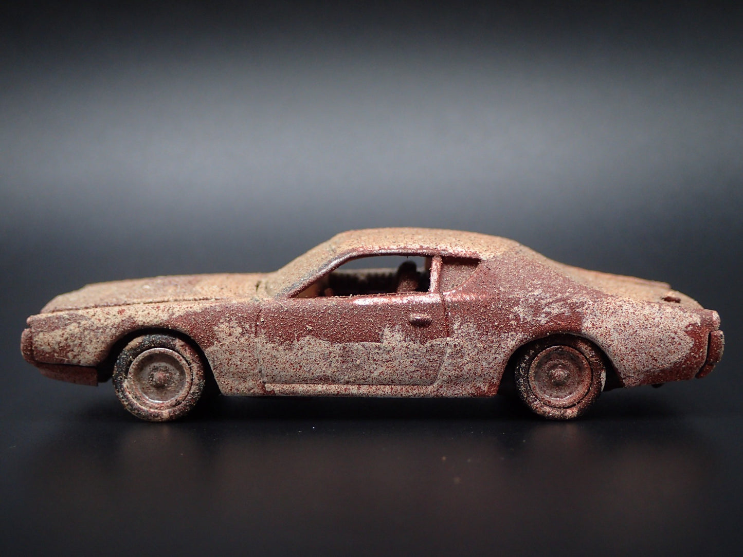 1971 71 DODGE CHARGER SUPER BEE CUSTOM BARN FIND 1:64 SCALE DIECAST MODEL CAR