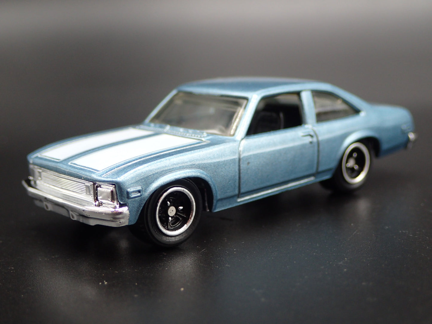 1975-1979 CHEVY CHEVROLET NOVA 1:64 SCALE COLLECTIBLE DIORAMA DIECAST MODEL CAR