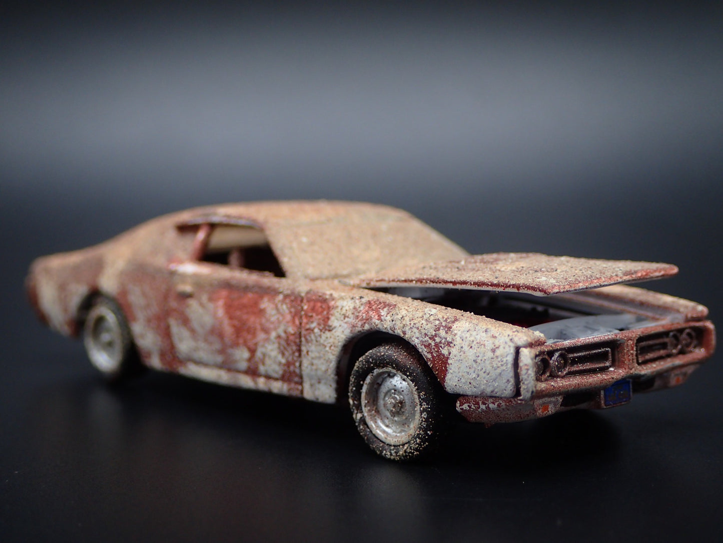 1971 71 DODGE CHARGER SUPER BEE CUSTOM BARN FIND 1:64 SCALE DIECAST MODEL CAR