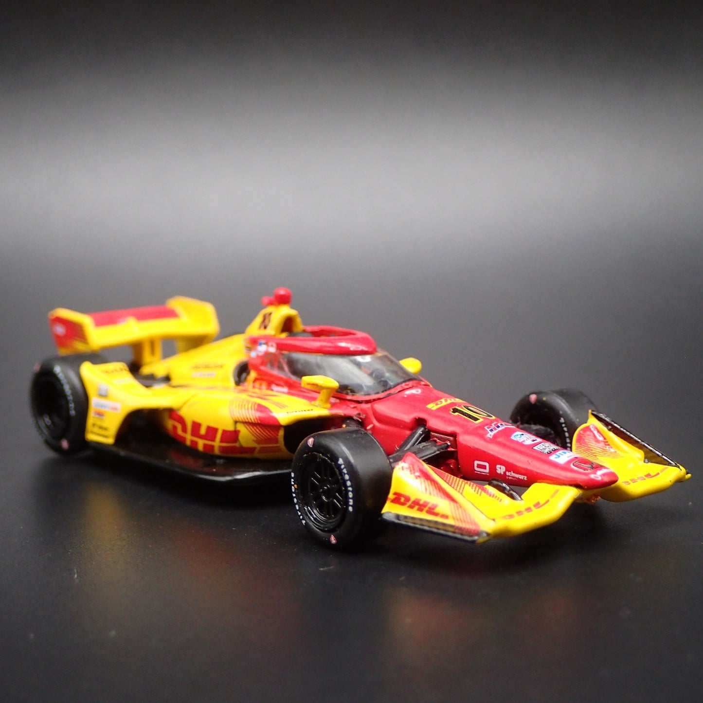 2025 25 INDY CAR RACING HONDA 10 ALEX PALOU DHL CHAMPION 1:64 SCALE DIECAST CAR