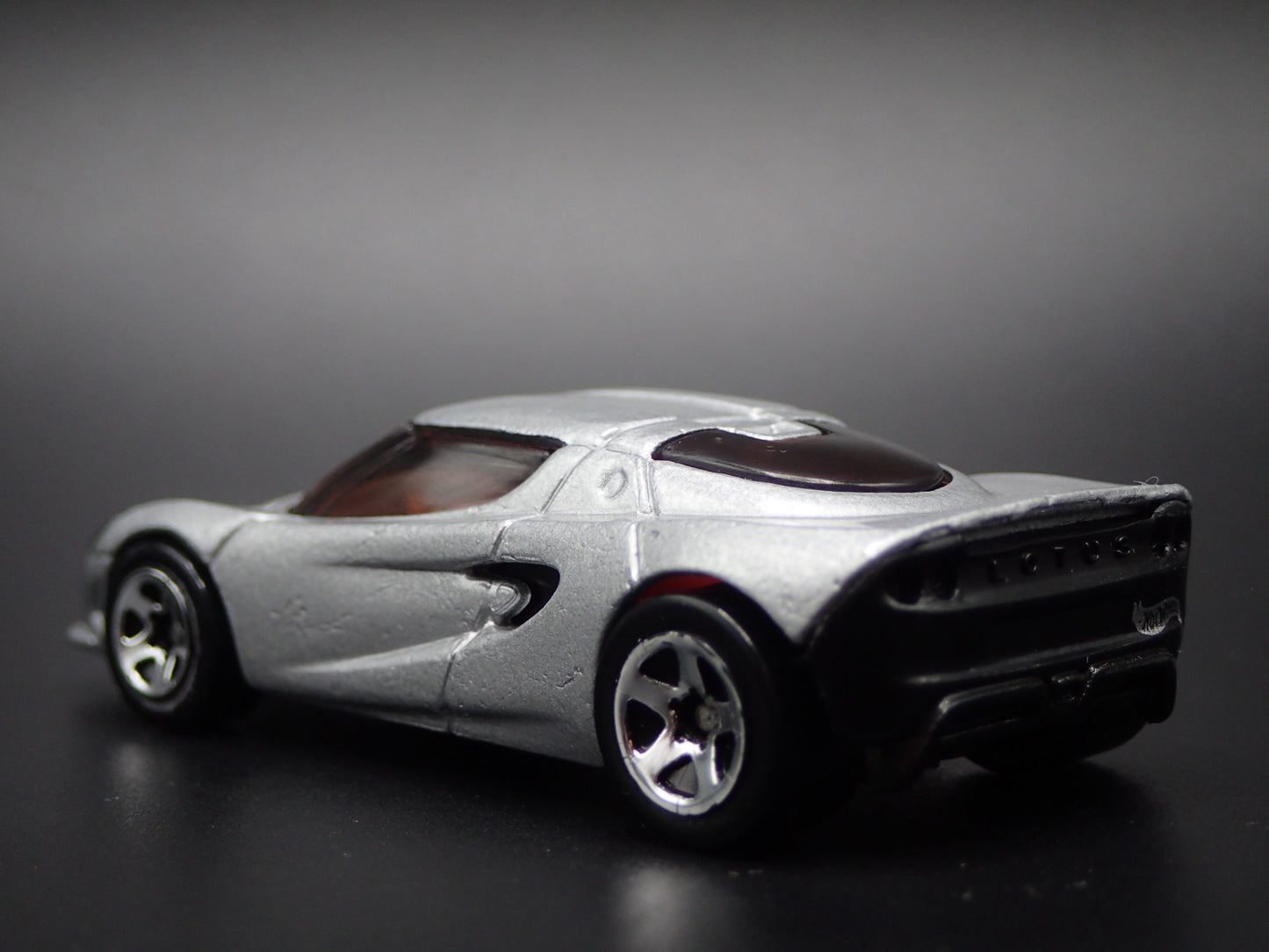 2000 00 LOTUS M250 CONCEPT CAR SILVER 1/64 SCALE DIORAMA DIECAST MODEL CAR