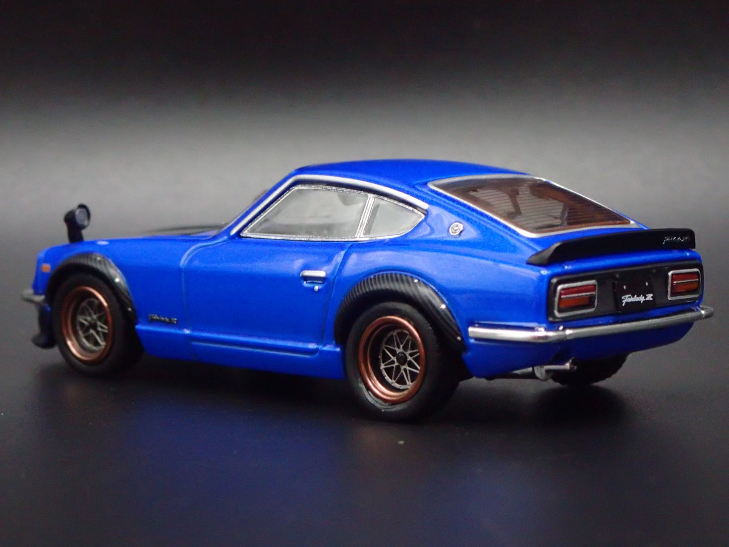 DATSUN FAIRLADY Z S30 JDM RARE 1/64 SCALE COLLECTIBLE DIORAMA DIECAST MODEL CAR