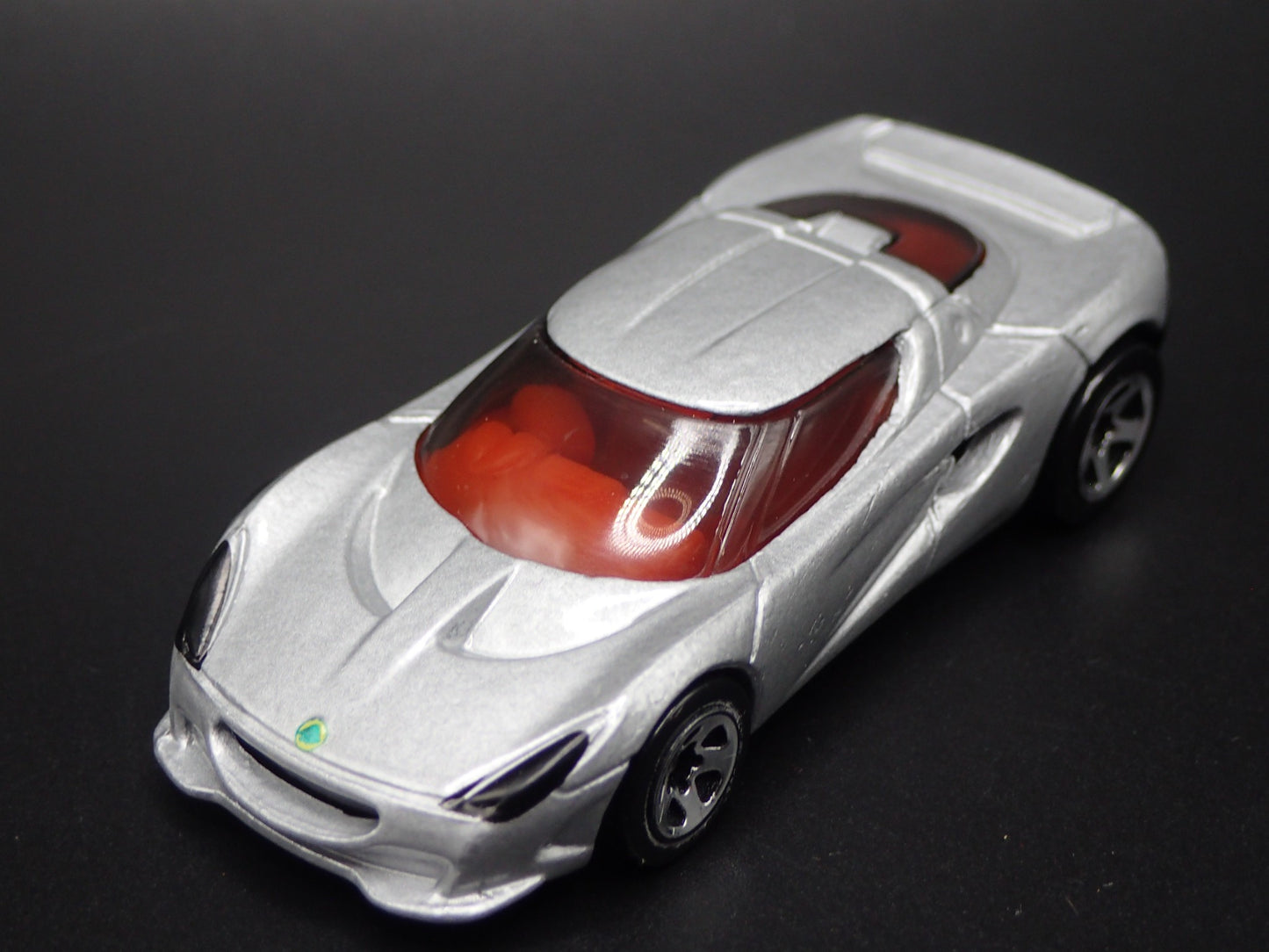 2000 00 LOTUS M250 CONCEPT CAR SILVER 1/64 SCALE DIORAMA DIECAST MODEL CAR