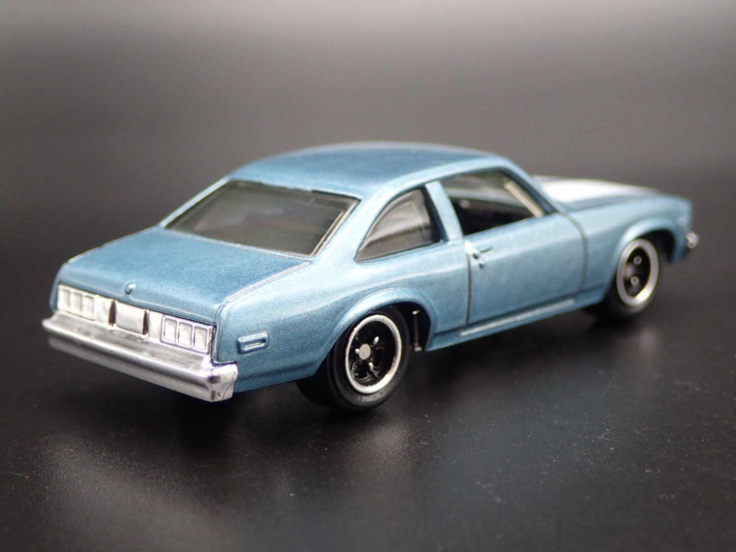 1975-1979 CHEVY CHEVROLET NOVA 1:64 SCALE COLLECTIBLE DIORAMA DIECAST MODEL CAR