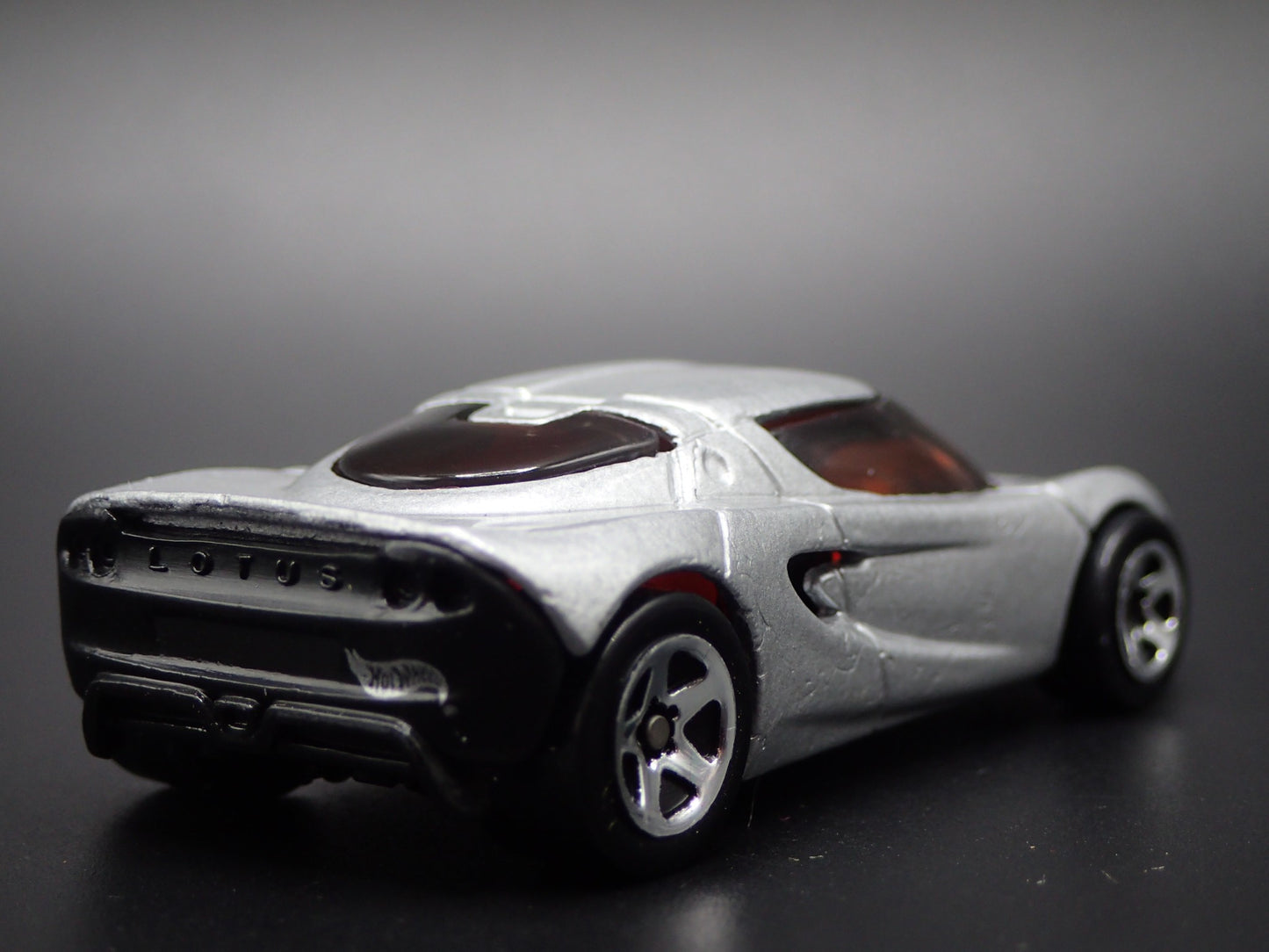 2000 00 LOTUS M250 CONCEPT CAR SILVER 1/64 SCALE DIORAMA DIECAST MODEL CAR