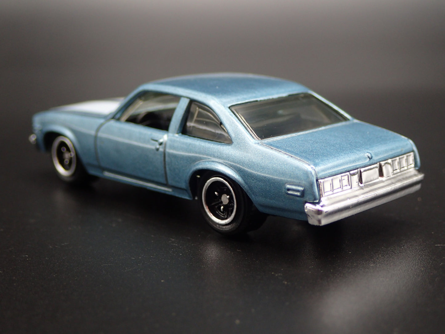 1975-1979 CHEVY CHEVROLET NOVA 1:64 SCALE COLLECTIBLE DIORAMA DIECAST MODEL CAR