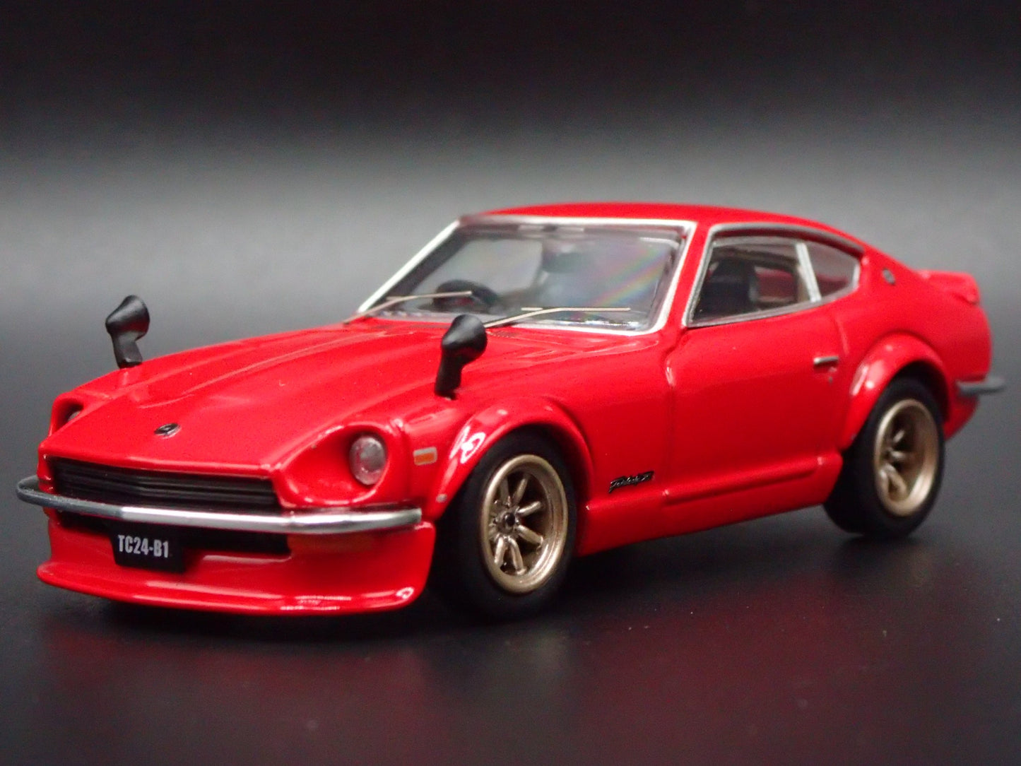 DATSUN FAIRLADY Z S30 JDM RARE 1/64 SCALE COLLECTIBLE DIORAMA DIECAST MODEL CAR