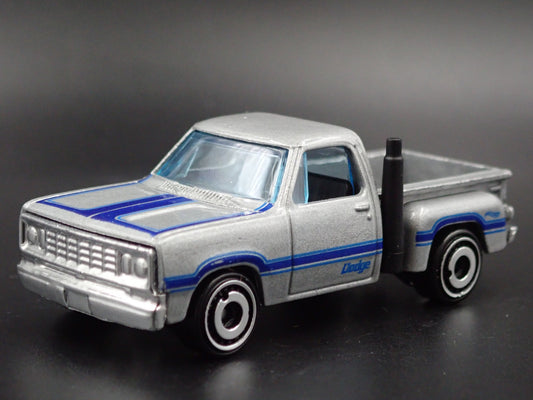 1978 78 DODGE WARLOCK PICKUP TRUCK SILVER 1/64 SCALE DIORAMA DIECAST MODEL CAR