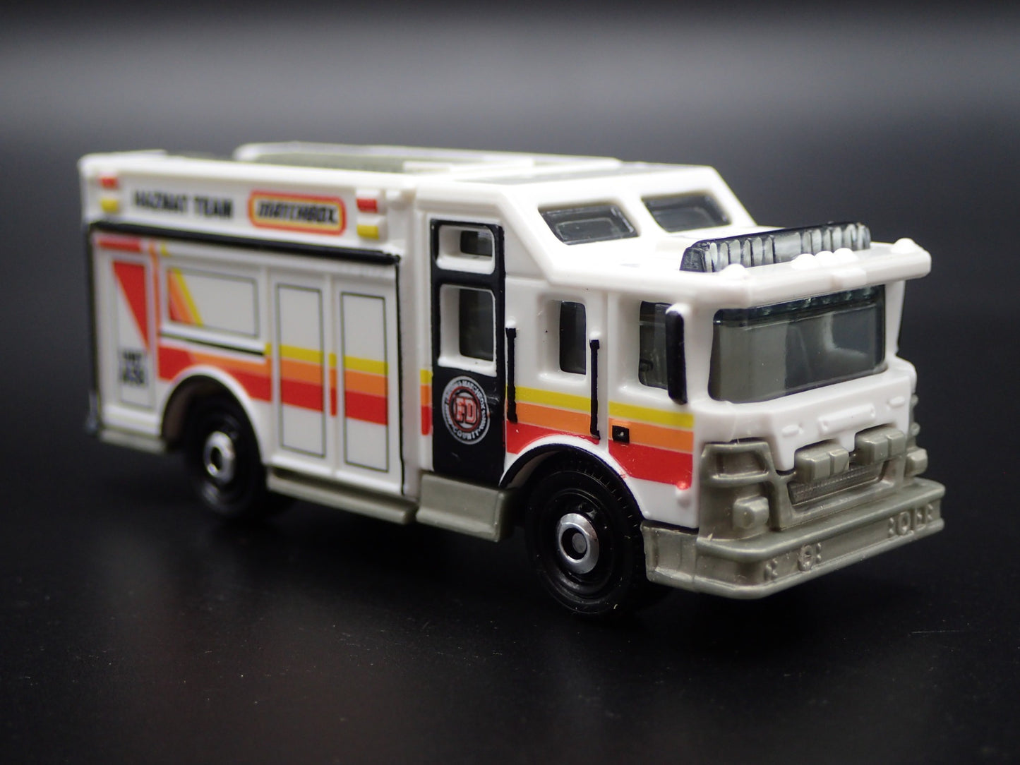 HAZMAT TEAM FIRE TRUCK RARE 1:64 MB SCALE COLLECTIBLE DIORAMA DIECAST MODEL CAR