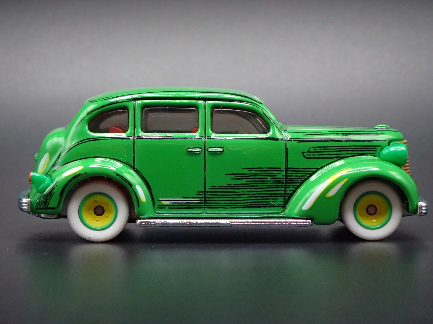 1937 37 DESOTO TOURING SEDAN 4 FOUR DOOR 1:64 SCALE DIORAMA DIECAST MODEL CAR