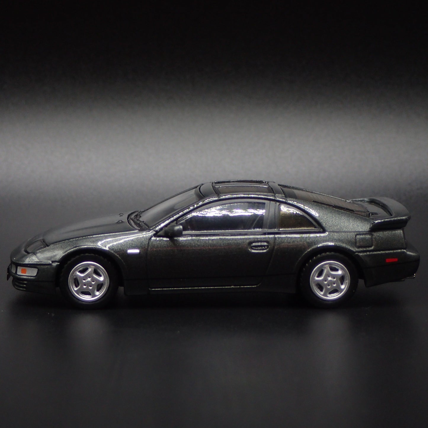 1989-2000 NISSAN FAIRLADY 300ZX Z32 RARE 1:64 SCALE DIORAMA DIECAST MODEL CAR