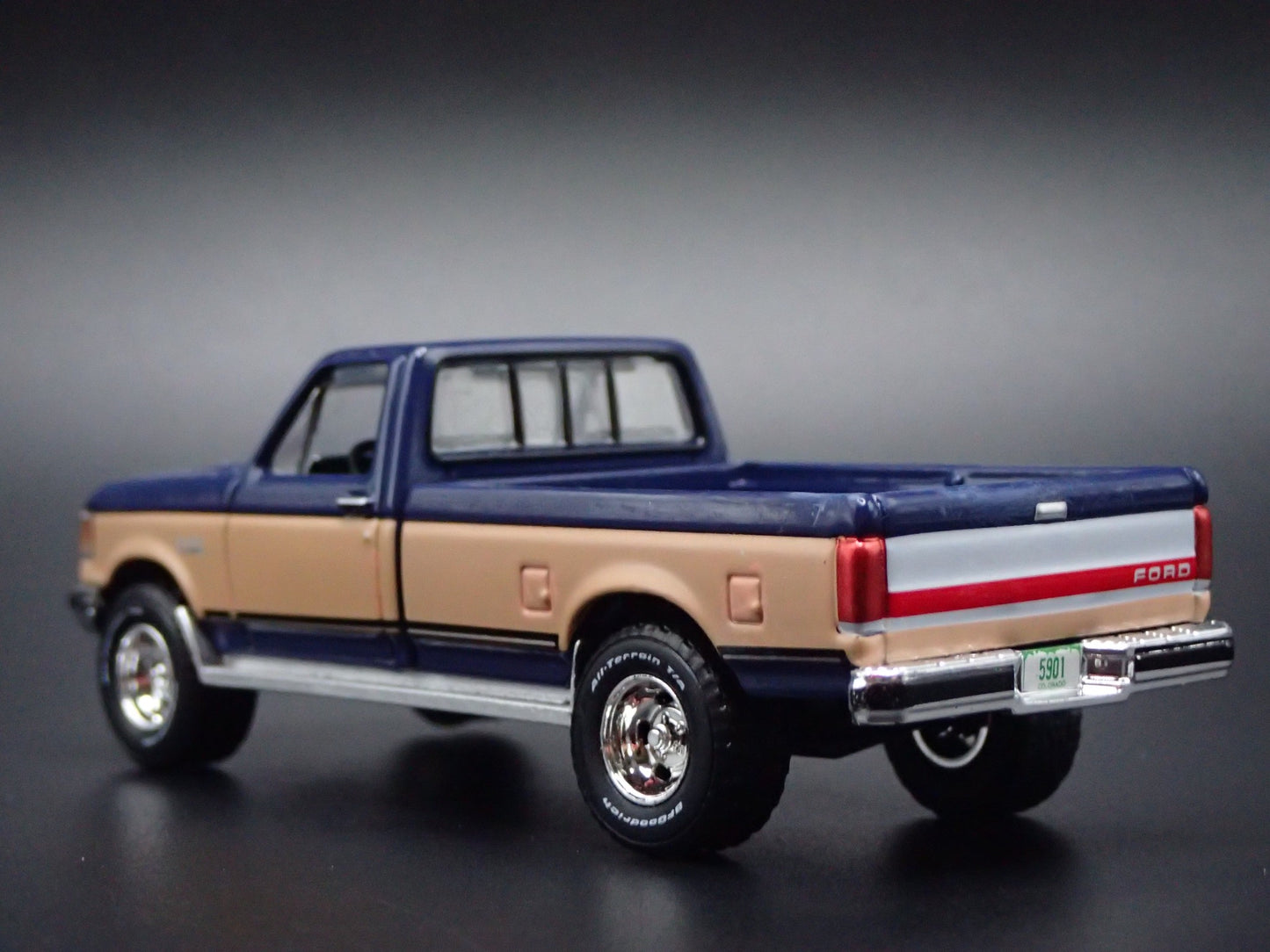 1987 87 FORD F150 XLT LARIAT PICKUP TRUCK 1:64 SCALE DIORAMA DIECAST MODEL CAR