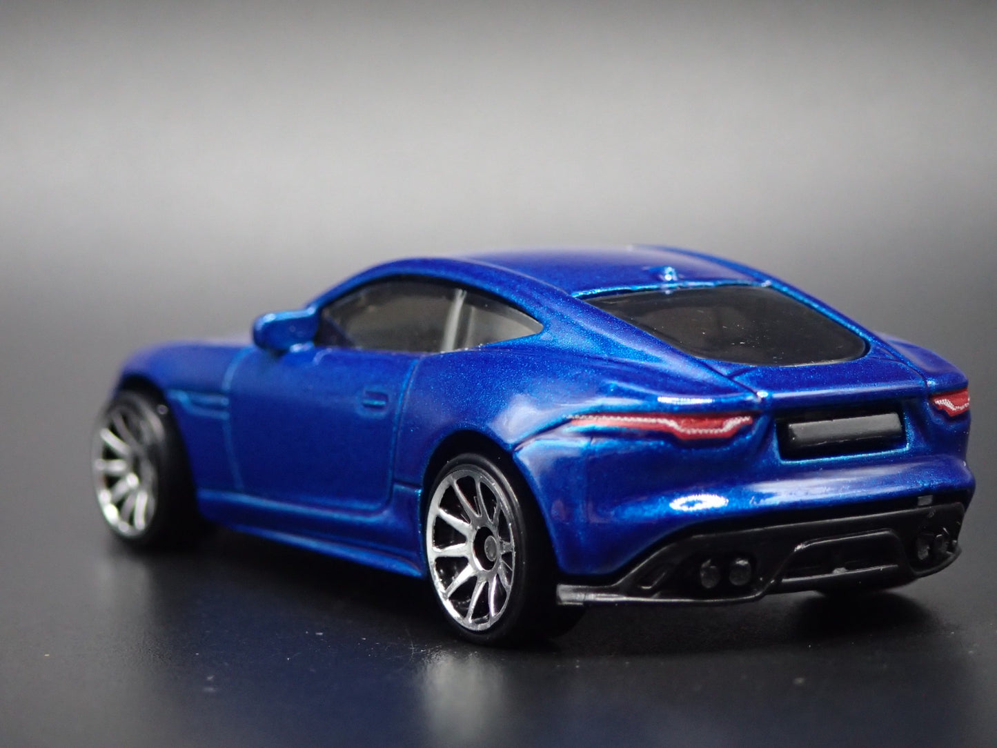2014-2024 JAGUAR F TYPE COUPE 1:64 SCALE COLLECTIBLE DIORAMA DIECAST MODEL CAR