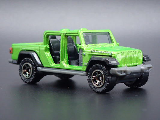 2020-2025 JEEP GLADIATOR PICKUP TRUCK JT 1:64 SCALE DIORAMA DIECAST MODEL CAR
