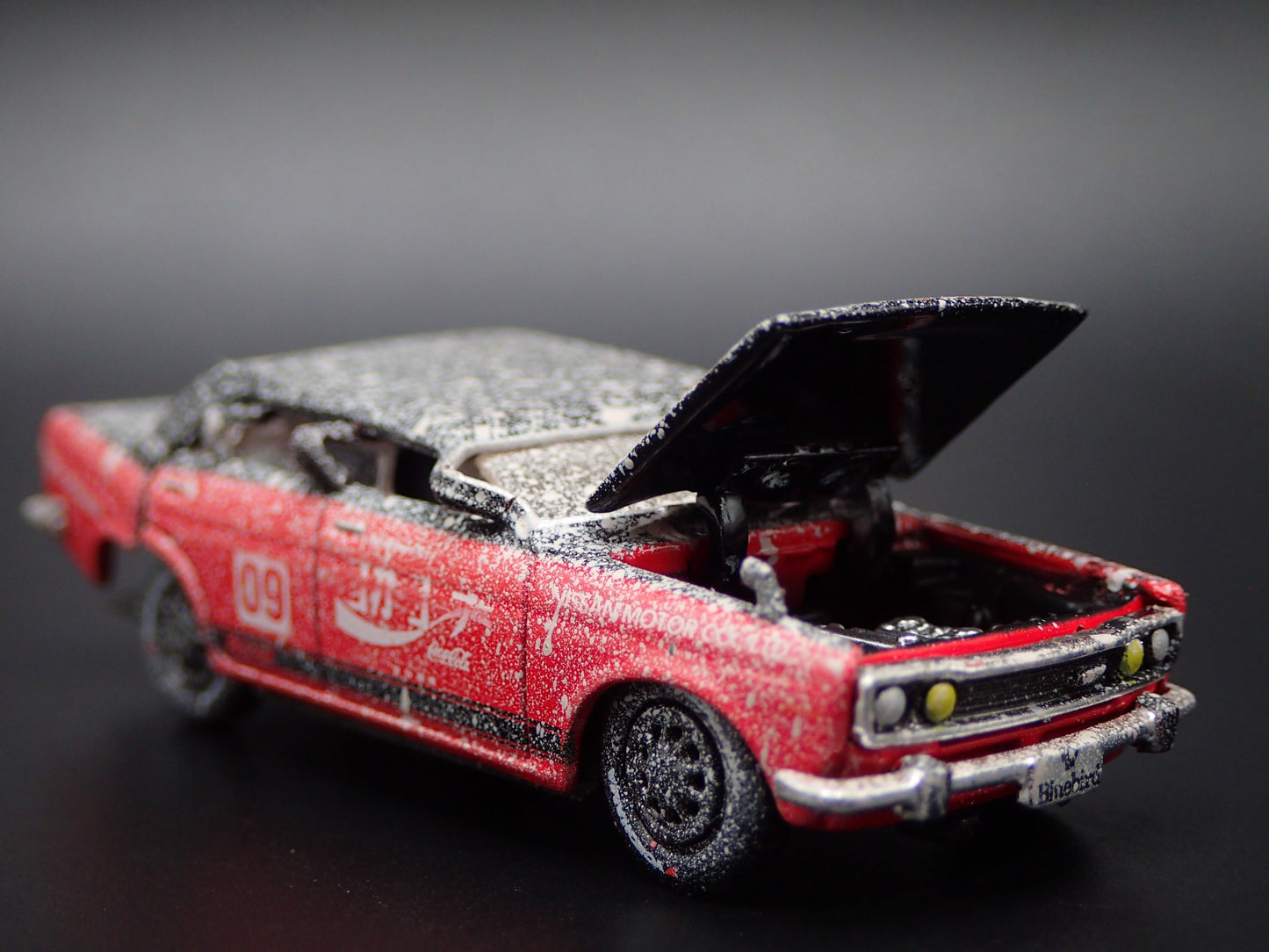 1967-1973 DATSUN BLUEBIRD 1600 SSS FOUR DOOR WRECKED COKE 1:64 DIECAST MODEL CAR