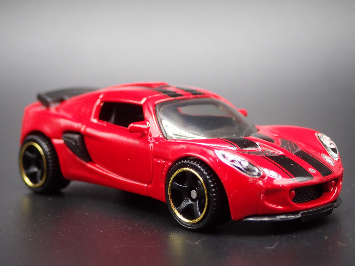 2020-2021 LOTUS EXIGE RED 1/64 SCALE COLLECTIBLE DIORAMA DIECAST MODEL CAR