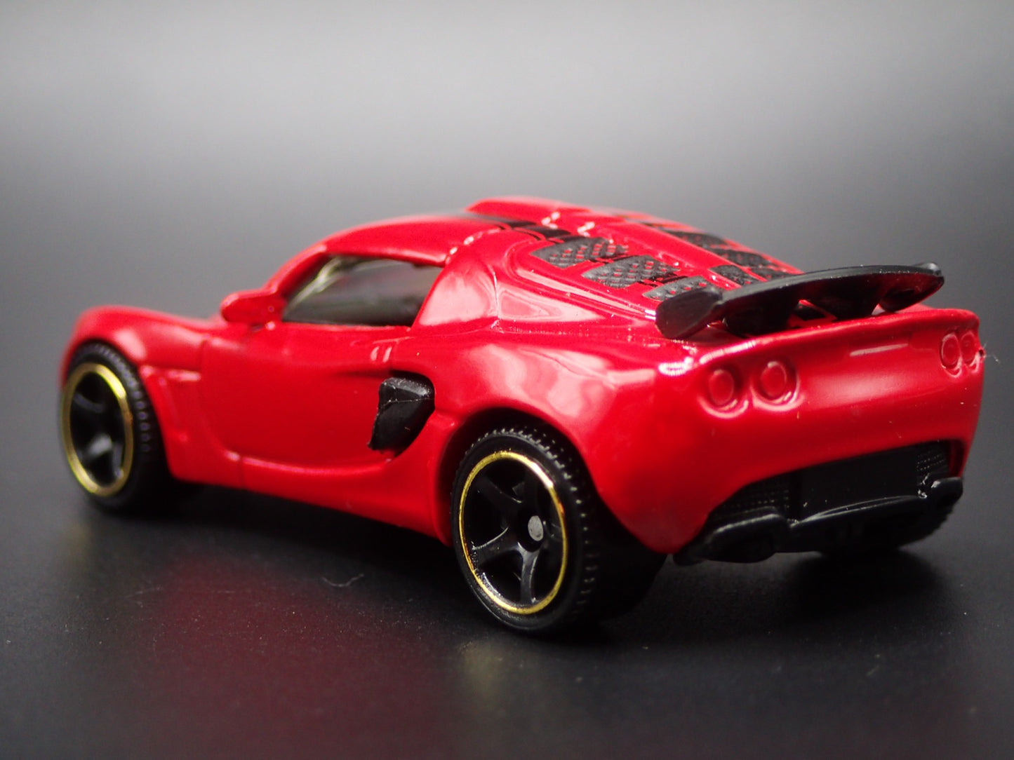 2020-2021 LOTUS EXIGE RED 1/64 SCALE COLLECTIBLE DIORAMA DIECAST MODEL CAR