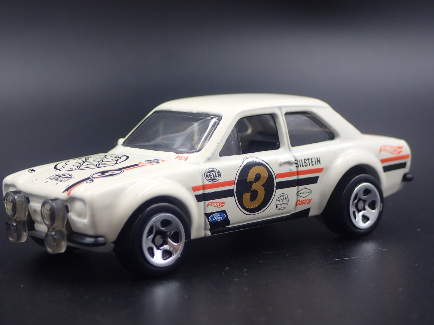 1970 70 FORD ESCORT RS1600 GUM BALL 3000 WHITE 1:64 SCALE DIECAST MODEL CAR
