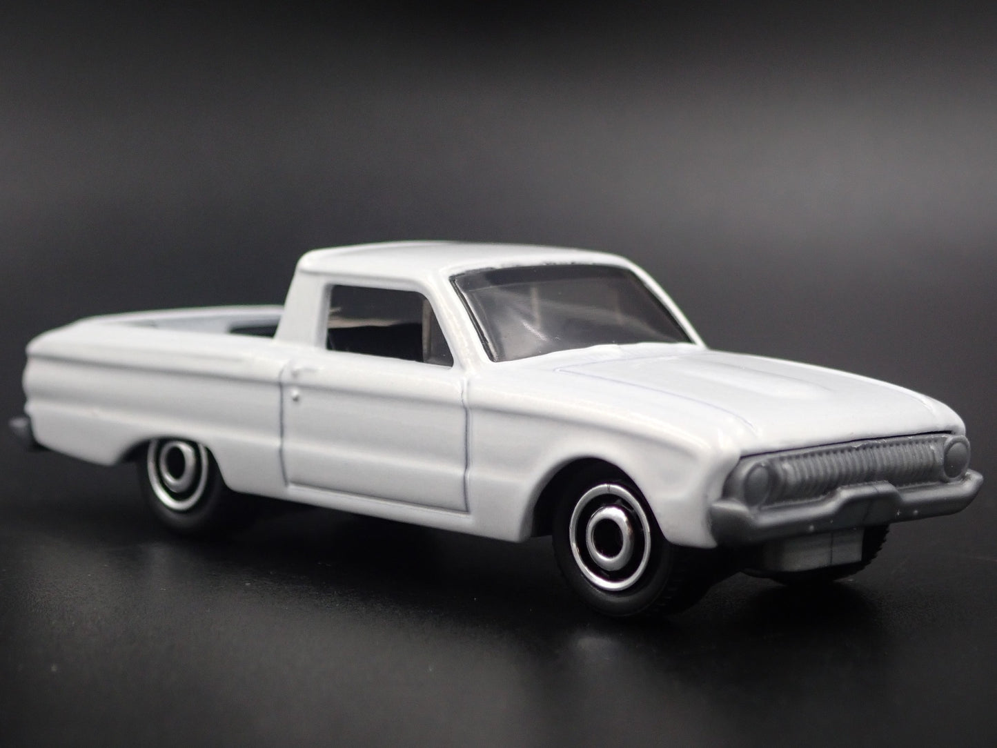1961 61 FORD RANCHERO PICKUP TRUCK WHITE 1:64 SCALE DIORAMA DIECAST MODEL CAR