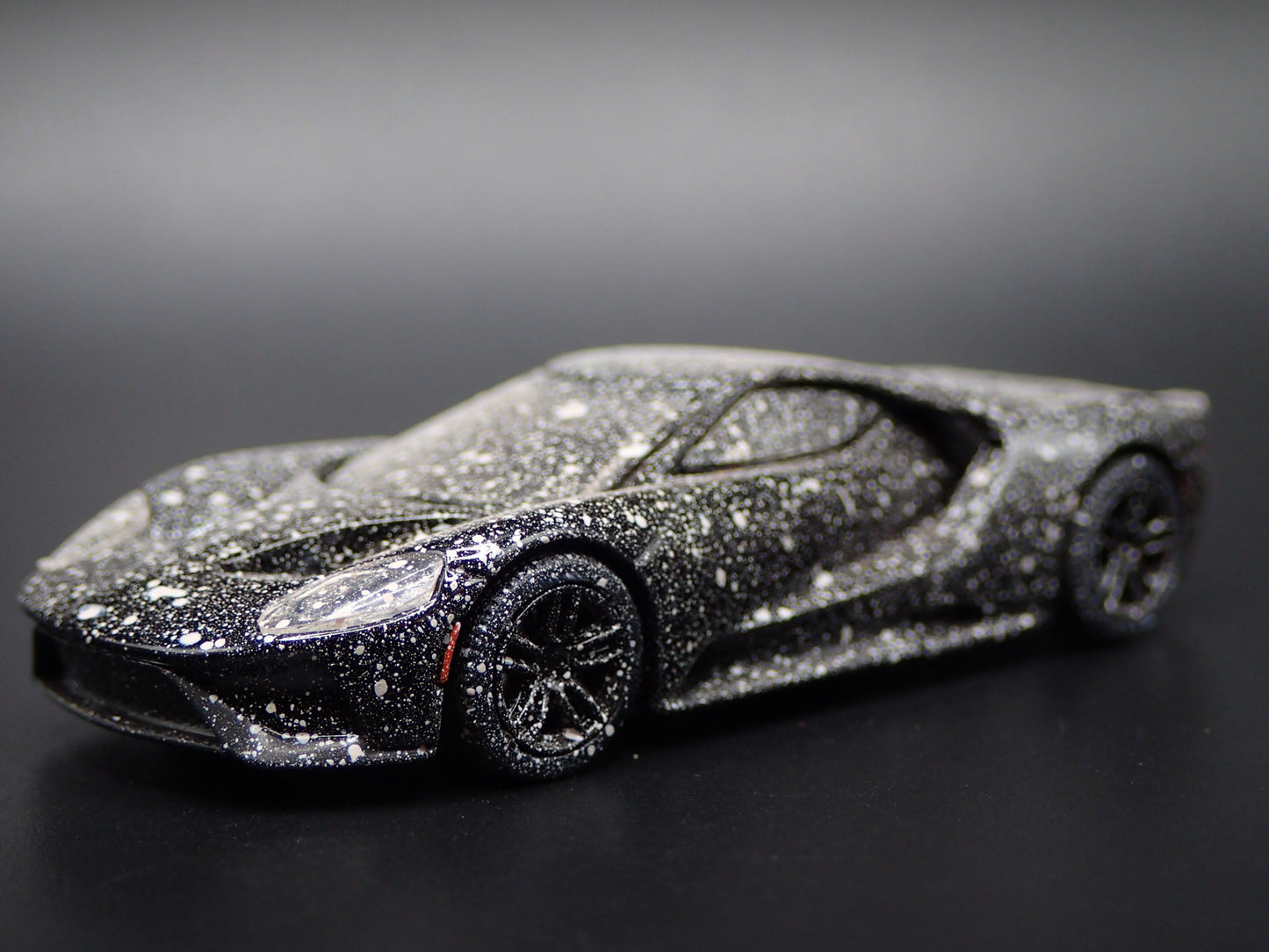 2017-2022 FORD GT SUPERCAR ABANDONED 1:64 SCALE DIORAMA DIECAST MODEL CAR