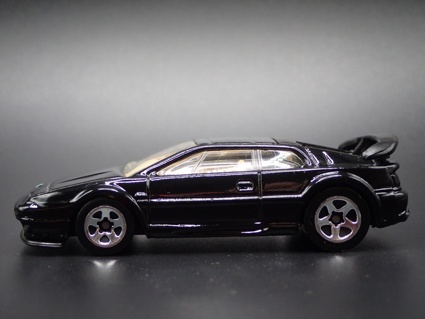 1994-2004 LOTUS ESPRIT BLACK 1:64 SCALE COLLECTIBLE DIORAMA DIECAST MODEL CAR