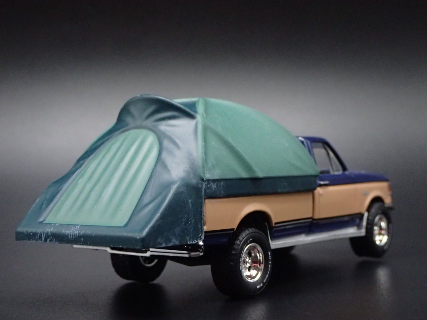 1987 87 FORD F150 XLT LARIAT PICKUP TRUCK w TENT 1:64 SCALE DIECAST MODEL CAR