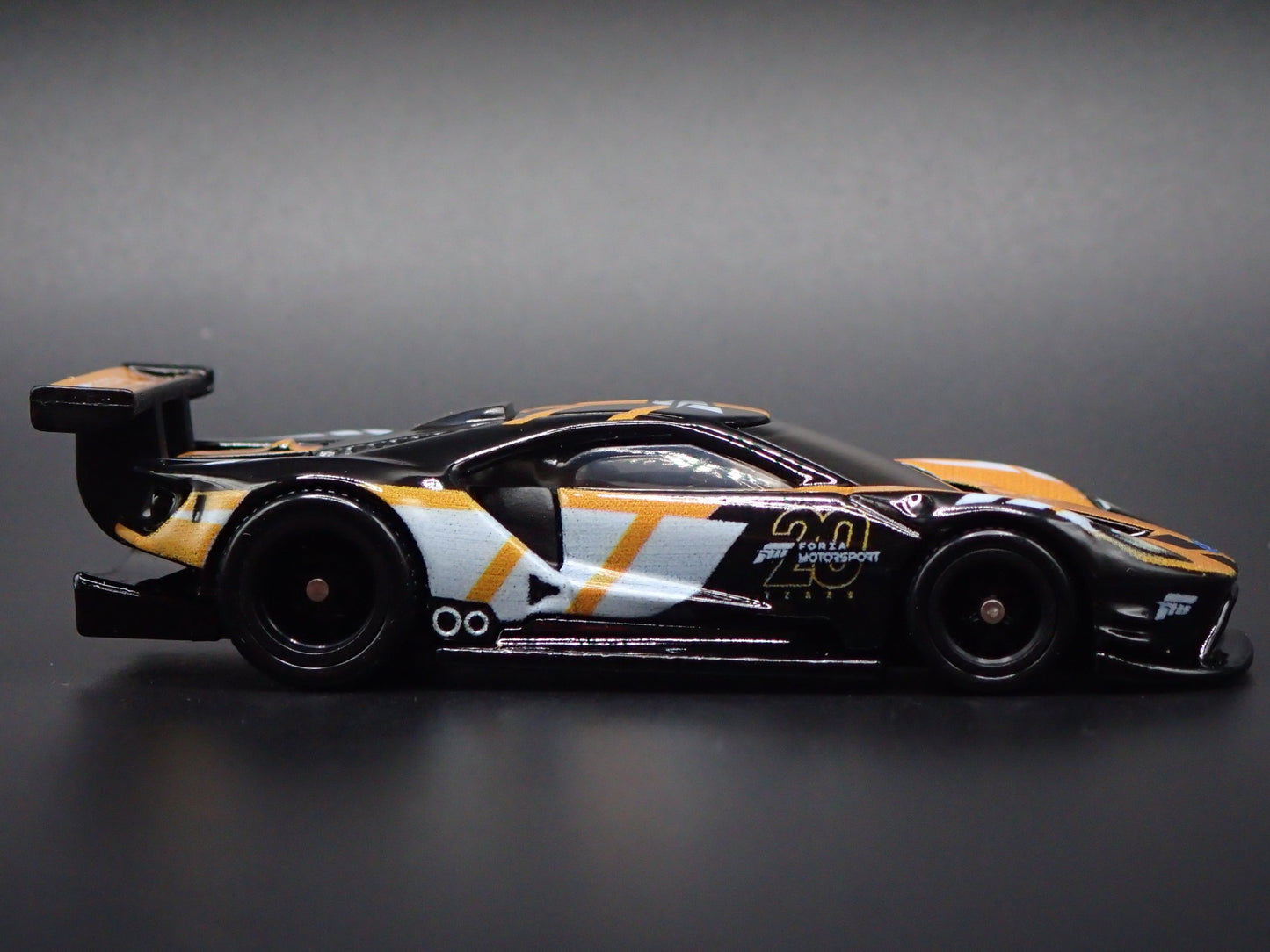 2017-2022 FORD GT SUPERCAR FORZA BLACK 1:64 SCALE DIORAMA DIECAST MODEL CAR