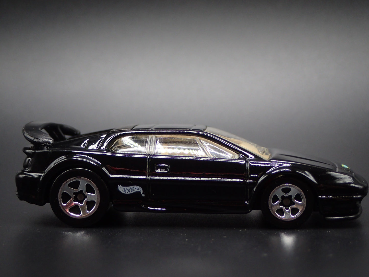 1994-2004 LOTUS ESPRIT BLACK 1:64 SCALE COLLECTIBLE DIORAMA DIECAST MODEL CAR