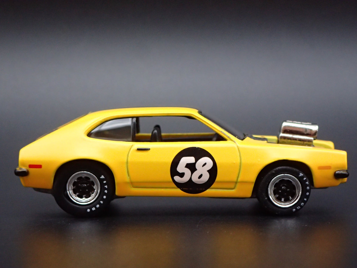 1971-1973 FORD PINTO YELLOW 1:64 SCALE COLLECTIBLE DIORAMA DIECAST MODEL CAR