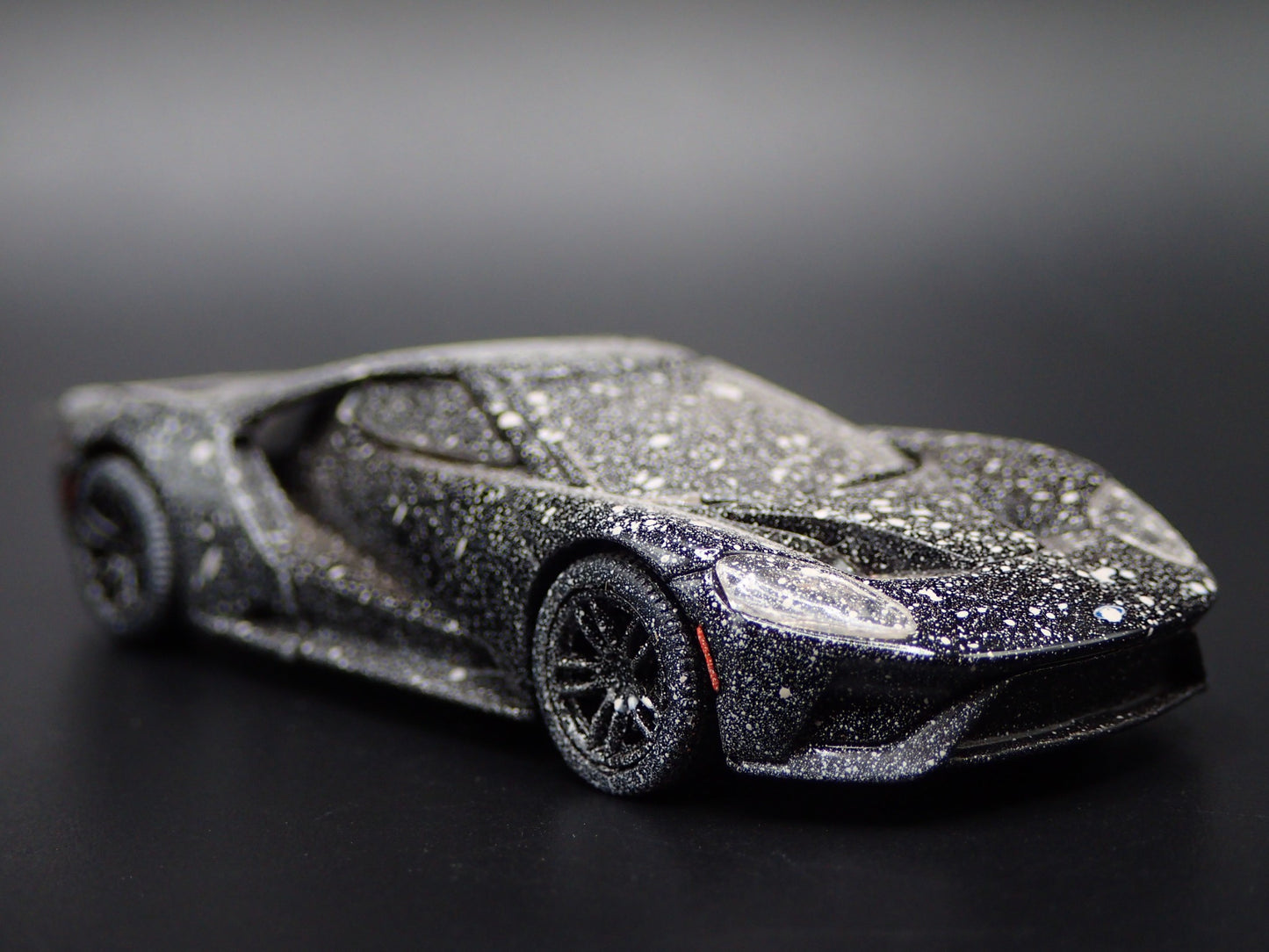 2017-2022 FORD GT SUPERCAR ABANDONED 1:64 SCALE DIORAMA DIECAST MODEL CAR