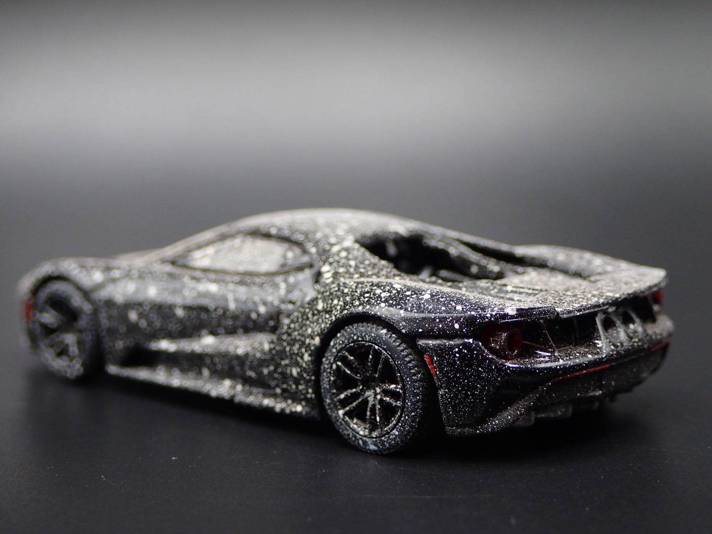 2017-2022 FORD GT SUPERCAR ABANDONED 1:64 SCALE DIORAMA DIECAST MODEL CAR