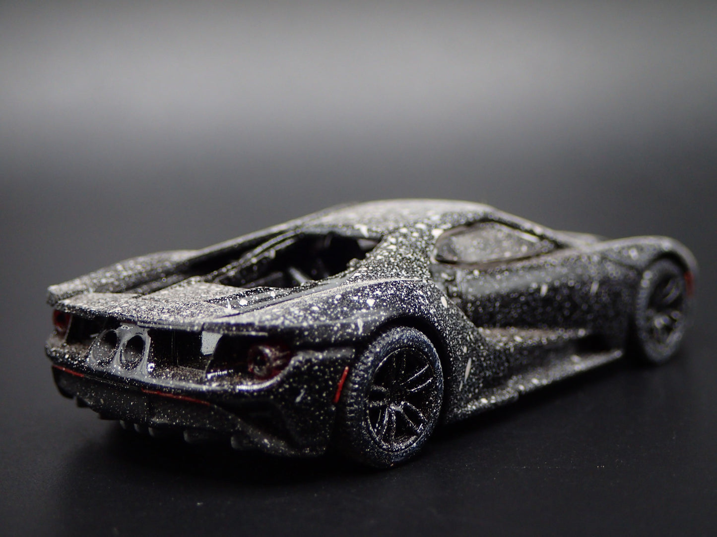 2017-2022 FORD GT SUPERCAR ABANDONED 1:64 SCALE DIORAMA DIECAST MODEL CAR